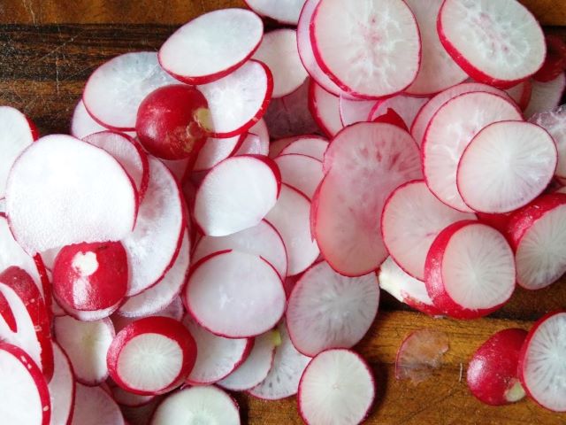Sliced Radish for Quick Pickled Radishes Recipe